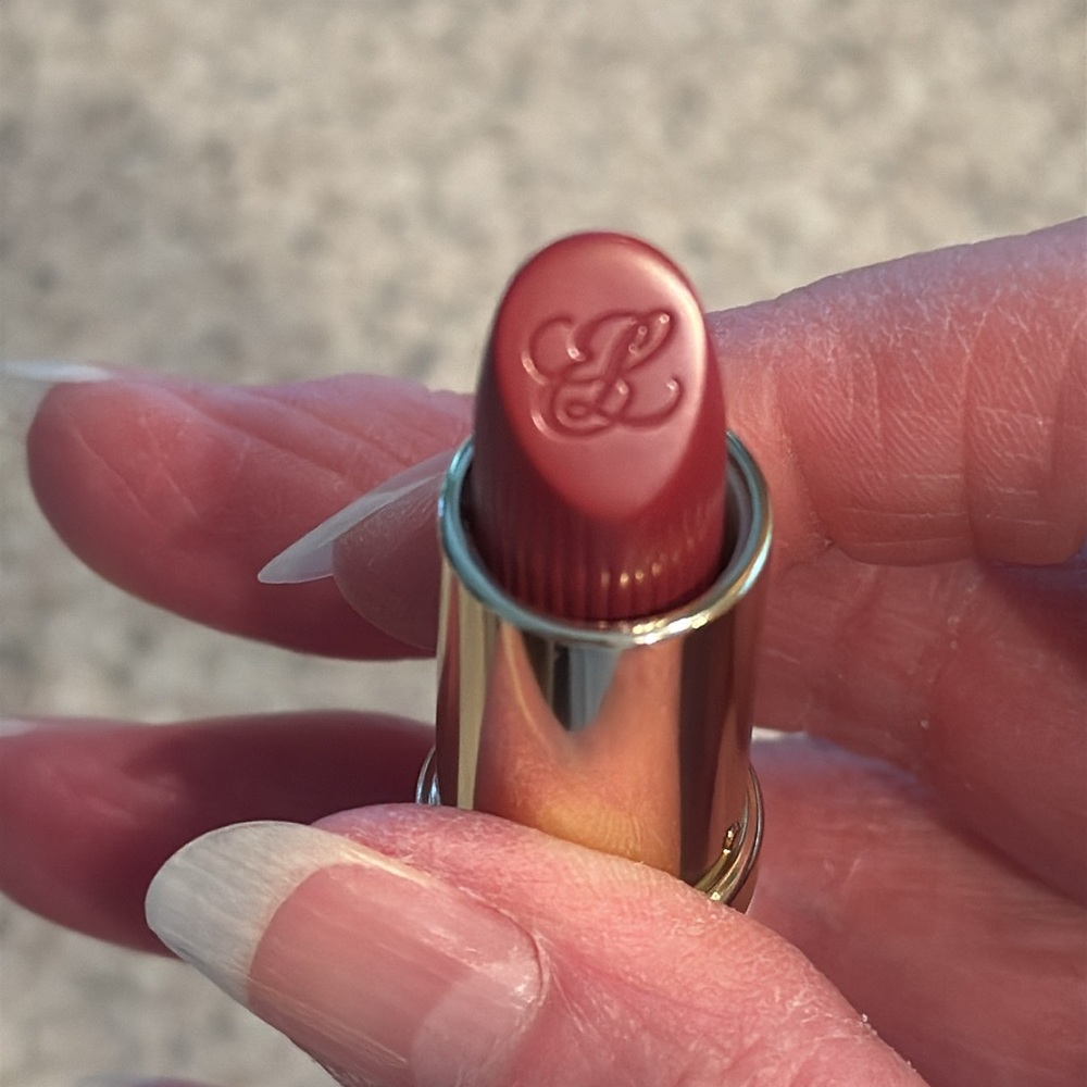 New Estee Lauder Rebellious Rose Pure Color Lipstick. #420 Full size. - Picture 5 of 11